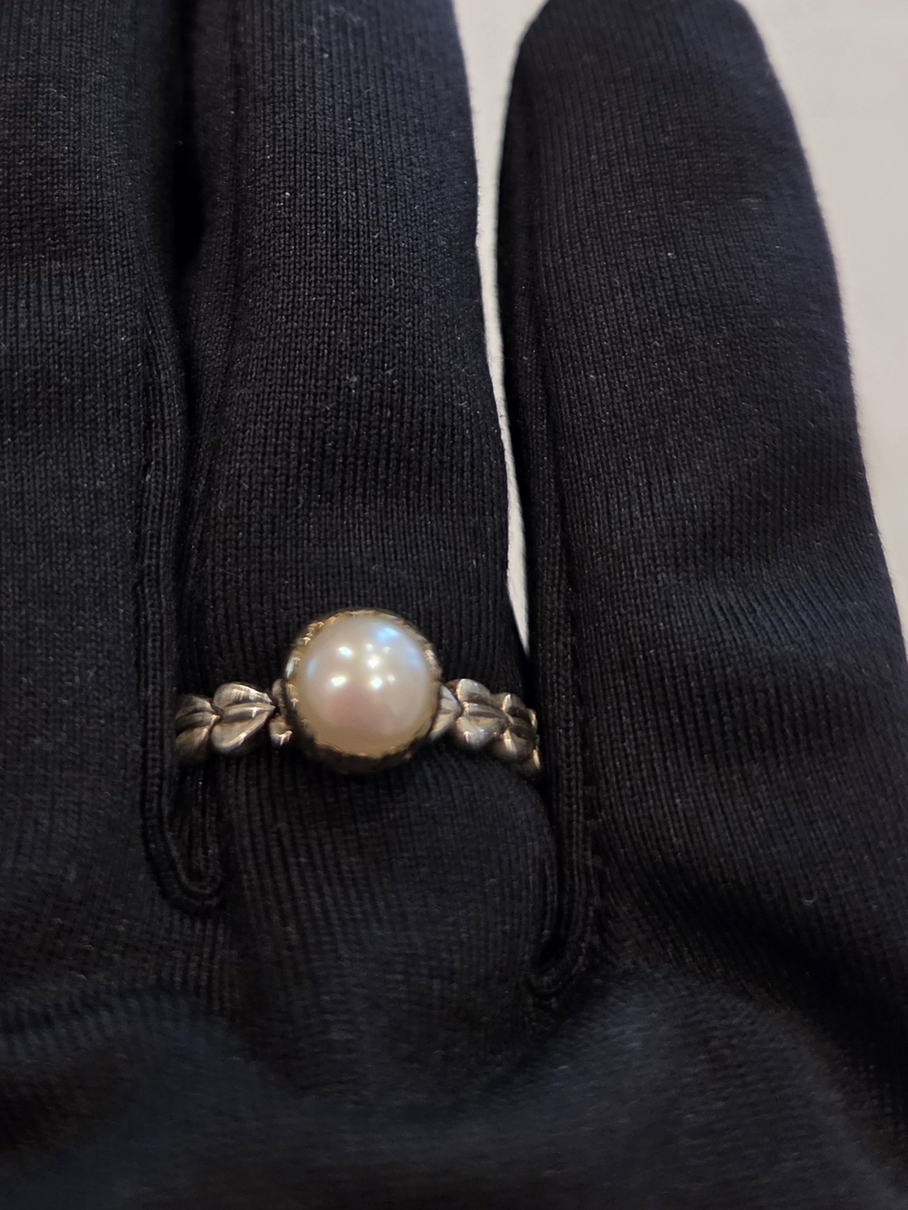 Pre-owned JGD Pearl Ring in Sterling Silver And 18K Yellow Gold
